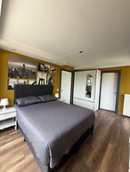 Deluxe Beach Residence