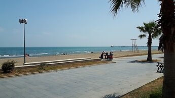 Deluxe Beach Residence