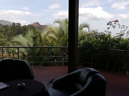 Tea Garden Holiday Inn