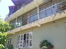 Tea Garden Holiday Inn