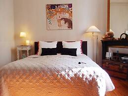 Blue Lodge in Bordeaux