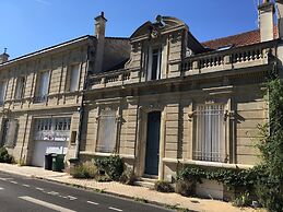 Blue Lodge in Bordeaux