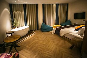 The Twelve Manor•Terraces Lodge