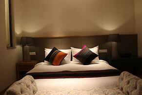 The Twelve Manor•Terraces Lodge