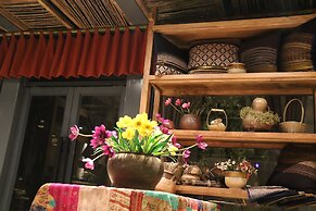 The Twelve Manor•Terraces Lodge