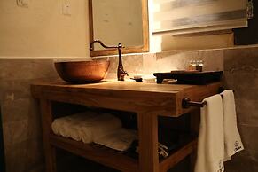 The Twelve Manor•Terraces Lodge