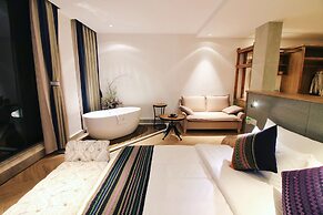 The Twelve Manor•Terraces Lodge