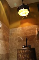 The Twelve Manor•Terraces Lodge