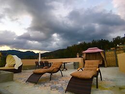 The Twelve Manor•Terraces Lodge