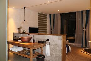 The Twelve Manor•Terraces Lodge