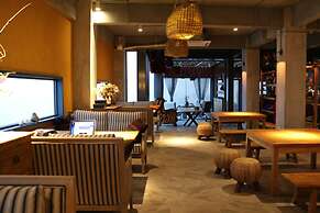 The Twelve Manor•Terraces Lodge