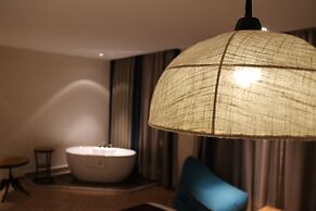 The Twelve Manor•Terraces Lodge