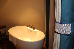 The Twelve Manor•Terraces Lodge