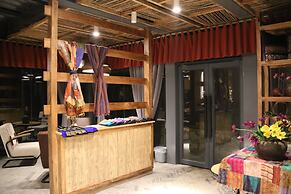 The Twelve Manor•Terraces Lodge