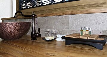 The Twelve Manor•Terraces Lodge