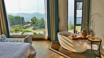 The Twelve Manor•Terraces Lodge