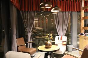 The Twelve Manor•Terraces Lodge