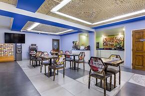 1 Life Studio and Suites