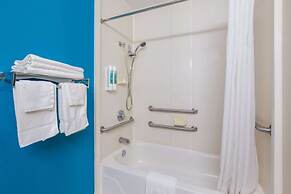 1 Life Studio and Suites