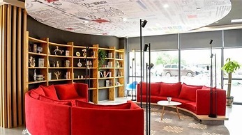 ibis Yichang Bayi Rd