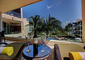 Elements 217 by Tripintravel