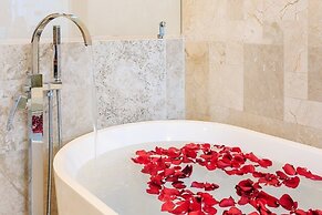 Oceanfront Exclusive Home