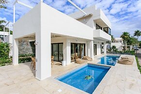 Oceanfront Exclusive Home