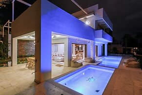 Oceanfront Exclusive Home