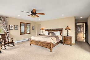 Snowline Vista Lodge -- Ev #3296 3 Bedroom Home by RedAwning