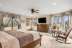 Snowline Vista Lodge -- Ev #3296 3 Bedroom Home by RedAwning