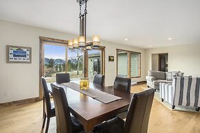 Snowline Vista Lodge -- Ev #3296 3 Bedroom Home by RedAwning