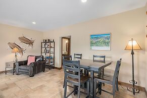 Snowline Vista Lodge -- Ev #3296 3 Bedroom Home by RedAwning