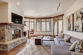 Private Gore Creek Townhome by RedAwning - Save 20% on 7+ Nights!