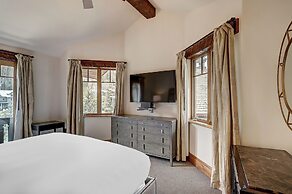 Private Gore Creek Townhome by RedAwning - Save 20% on 7+ Nights!