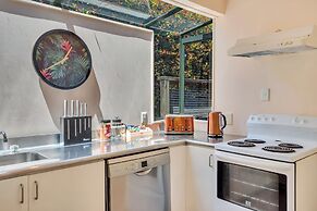 Ponsonby Holiday Home Near The City