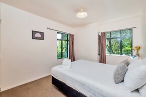 Ponsonby Holiday Home Near The City