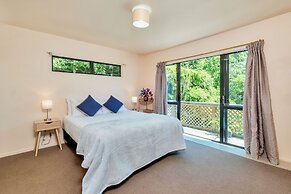 Ponsonby Holiday Home Near The City