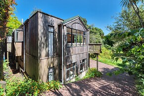 Ponsonby Holiday Home Near The City