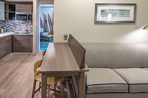 Element Dallas Downtown East