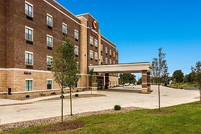 Comfort Suites Wooster near University Campus