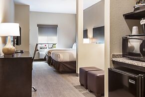 Comfort Suites Wooster near University Campus