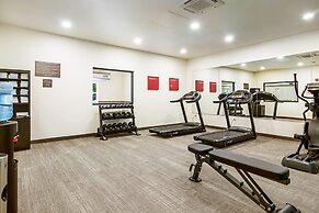 Comfort Suites Wooster near University Campus