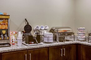 Comfort Suites Wooster near University Campus