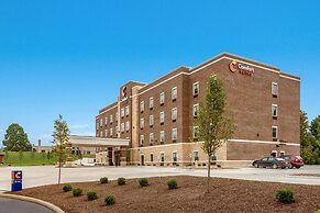 Comfort Suites Wooster near University Campus