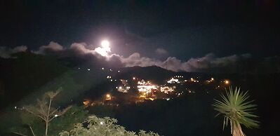 Moras Place B&B - Hostel