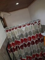 Moras Place B&B - Hostel