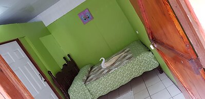 Moras Place B&B - Hostel