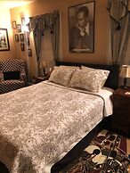 Princess Anne Book Lovers Inn