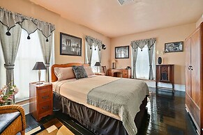 Princess Anne Book Lovers Inn