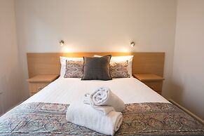 Fox on the Run - Motel Kilmore